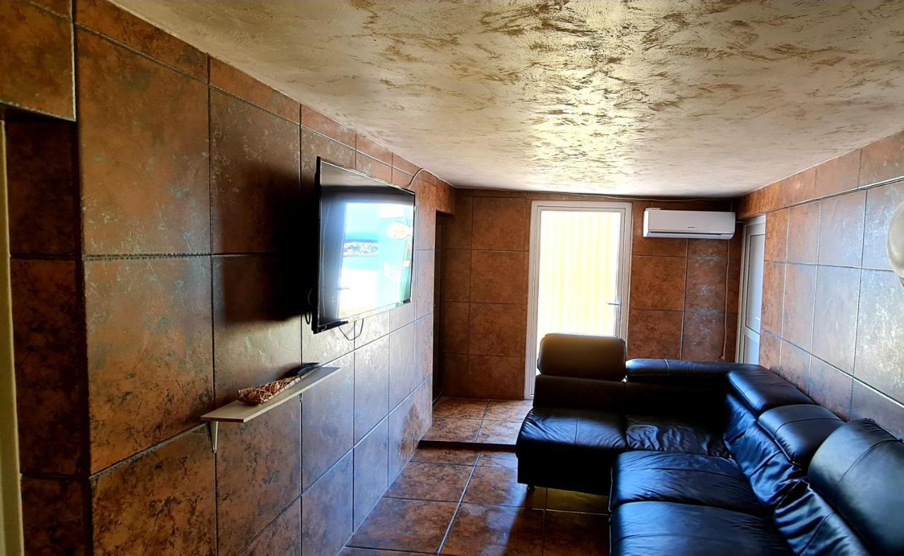Lazy Lounge Apartments Μανγκάλια Εξωτερικό φωτογραφία